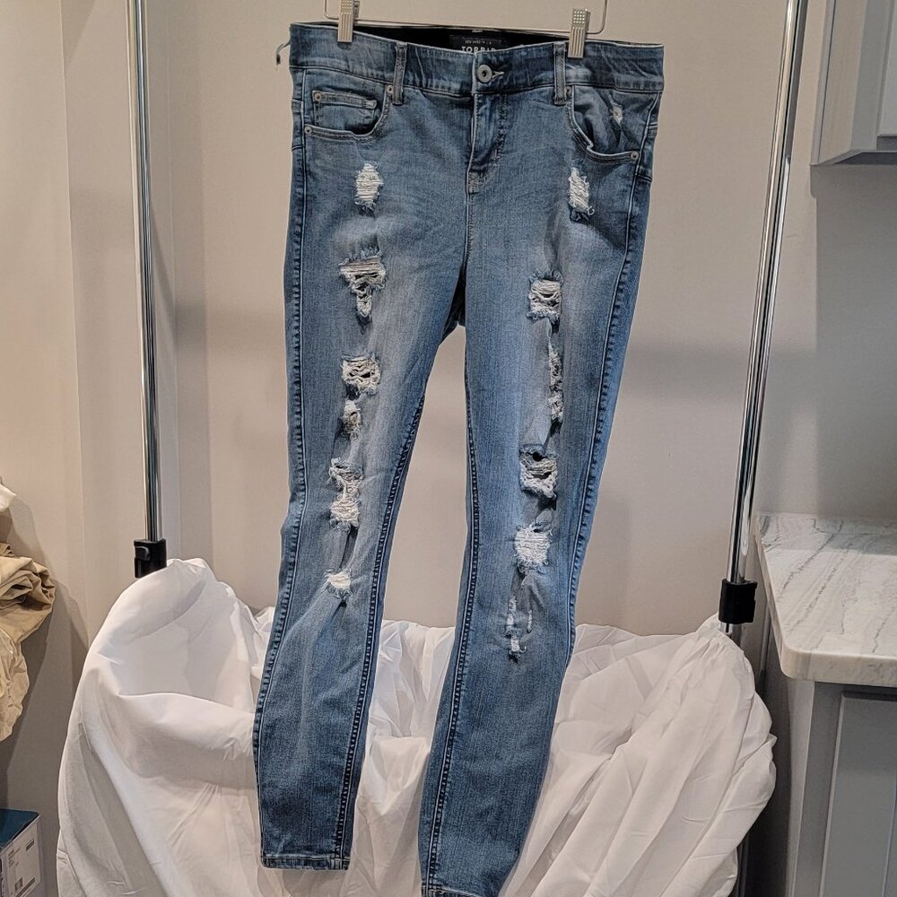 Torrid Premium Bombshell Skinny Distressed Jeans SZ14R
